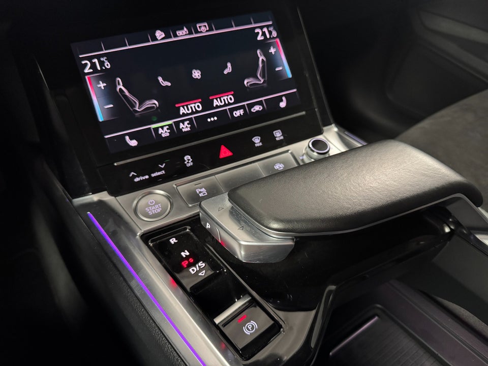 Audi e-tron 55 quattro 5d