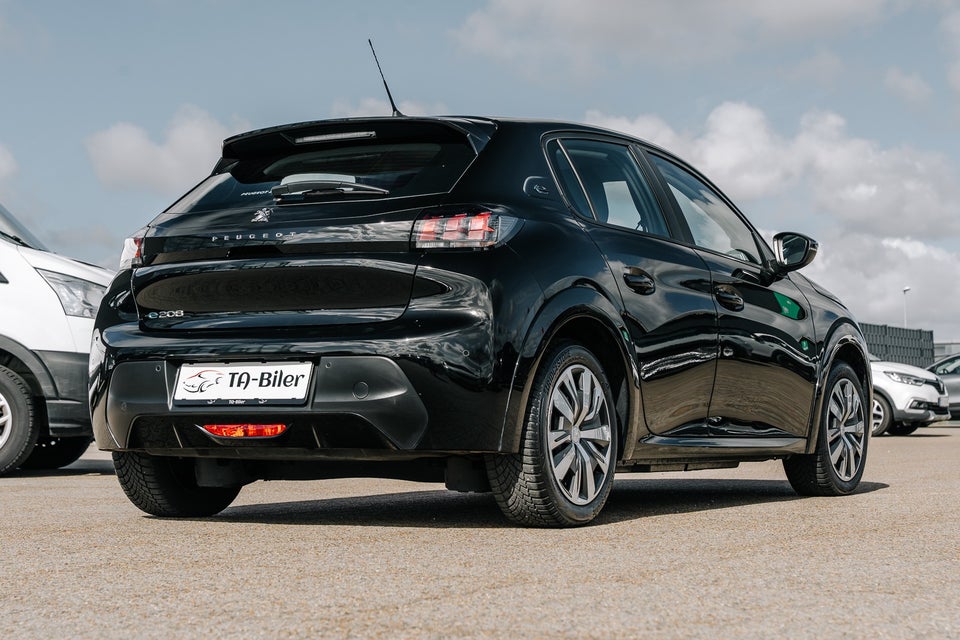 Peugeot e-208 50 Active 5d