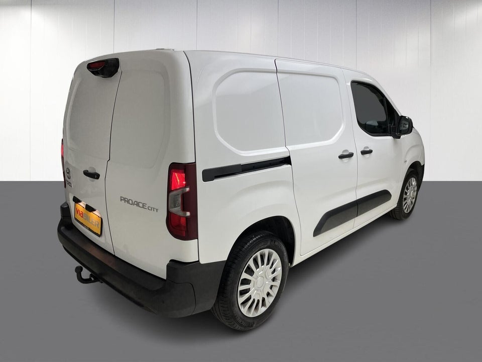 Toyota ProAce City 1,5 D 102 Medium Comfort Master