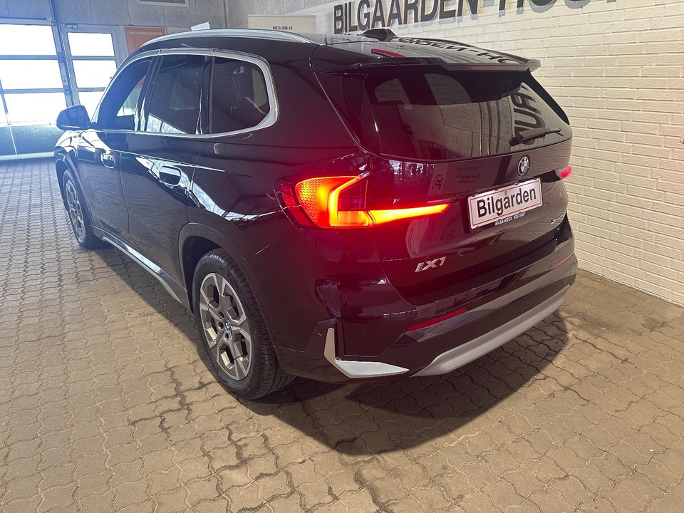 BMW iX1 xDrive30 X-Line 5d