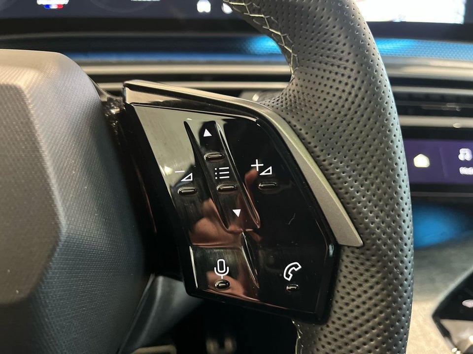 Peugeot e-5008 77 GT Pack 7prs 5d