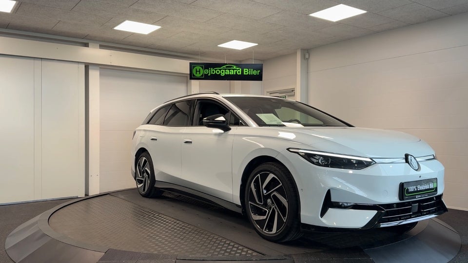 VW ID.7 77 Style+ Tourer 5d