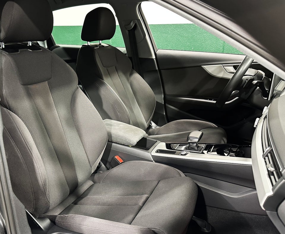 Audi A4 40 TFSi S-line plus S-tr. 4d