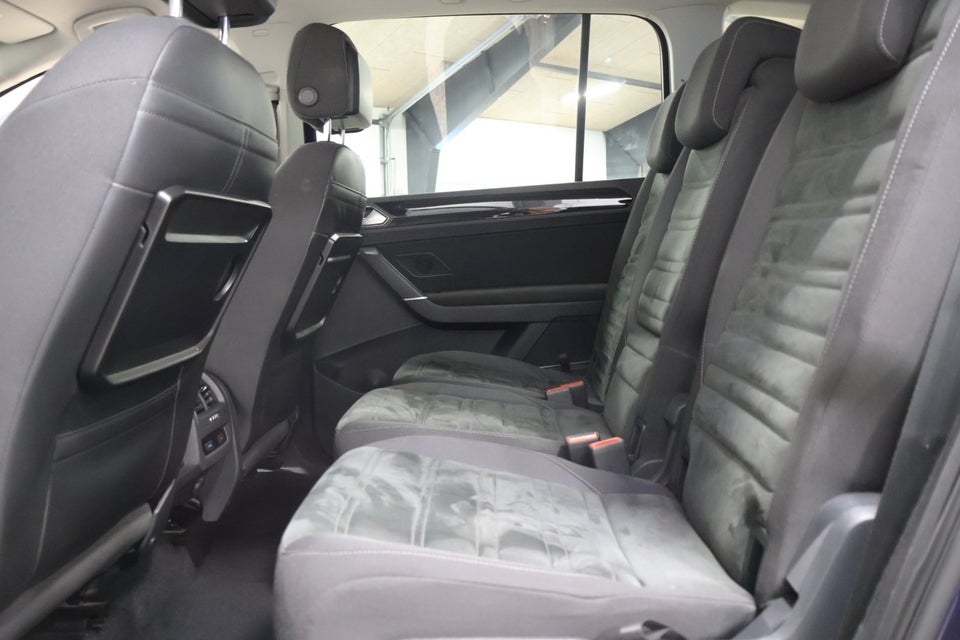 VW Touran 1,6 TDi 110 Highline 7prs 5d