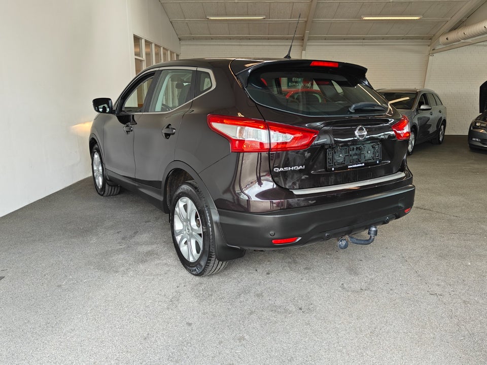 Nissan Qashqai 1,6 Dig-T 163 Acenta 5d