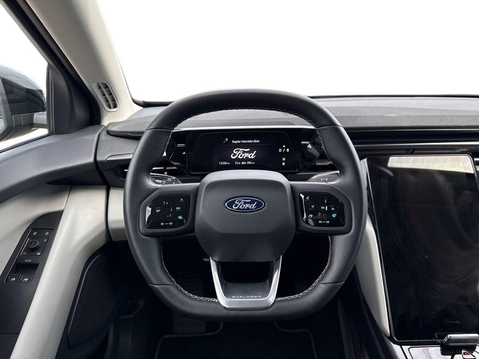 Ford Explorer 77 Select Extended Range 5d