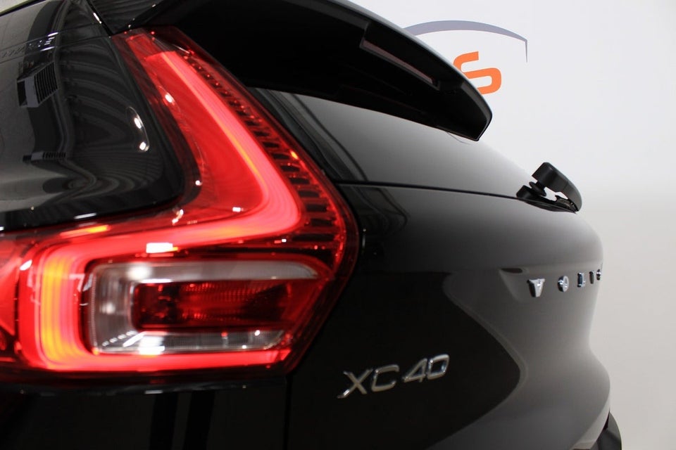 Volvo XC40 ReCharge Extended Range Plus 5d