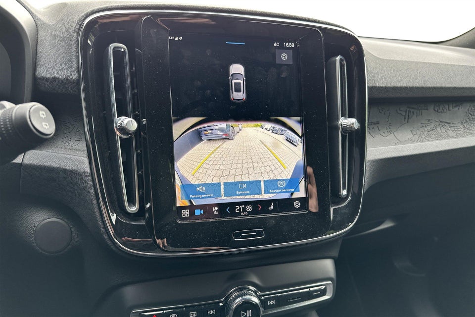 Volvo XC40 ReCharge Extended Range Plus 5d