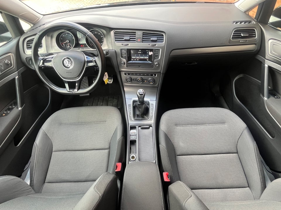 VW Golf VII 1,4 TSi 122 Comfortline BMT 5d