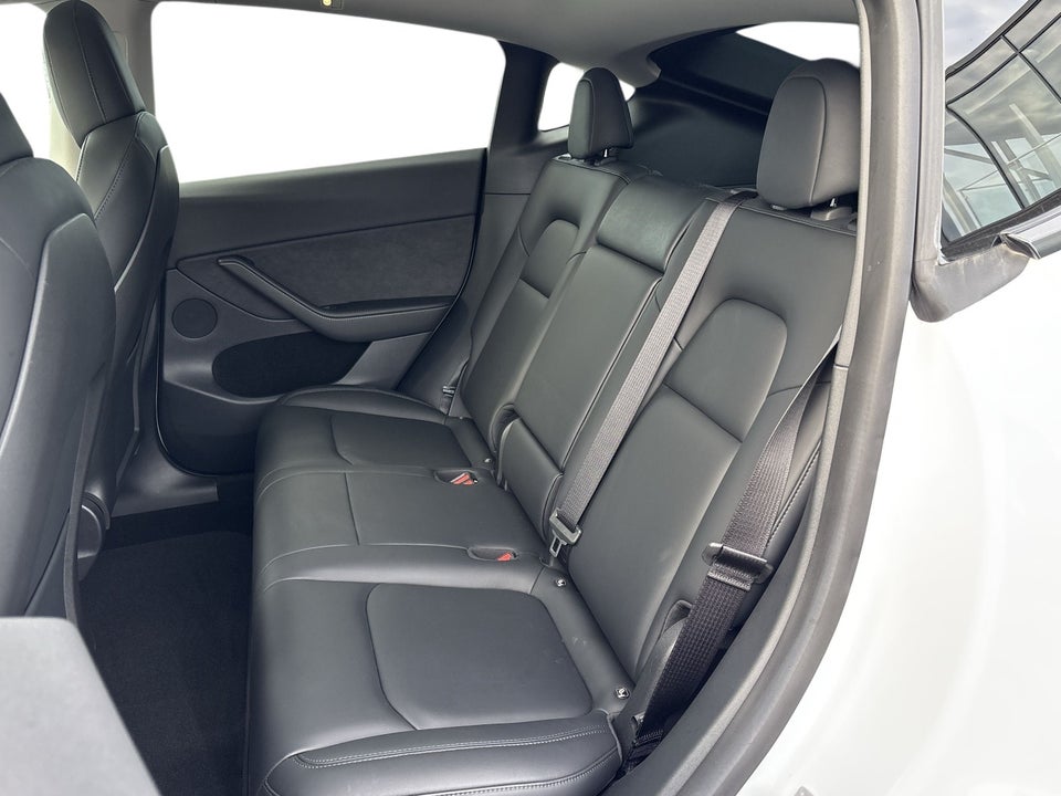 Tesla Model Y Long Range AWD 5d