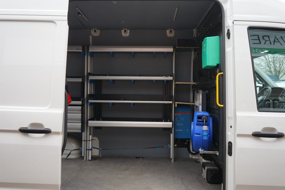 VW Crafter 35 2,0 TDi 177 Kassevogn L3H2