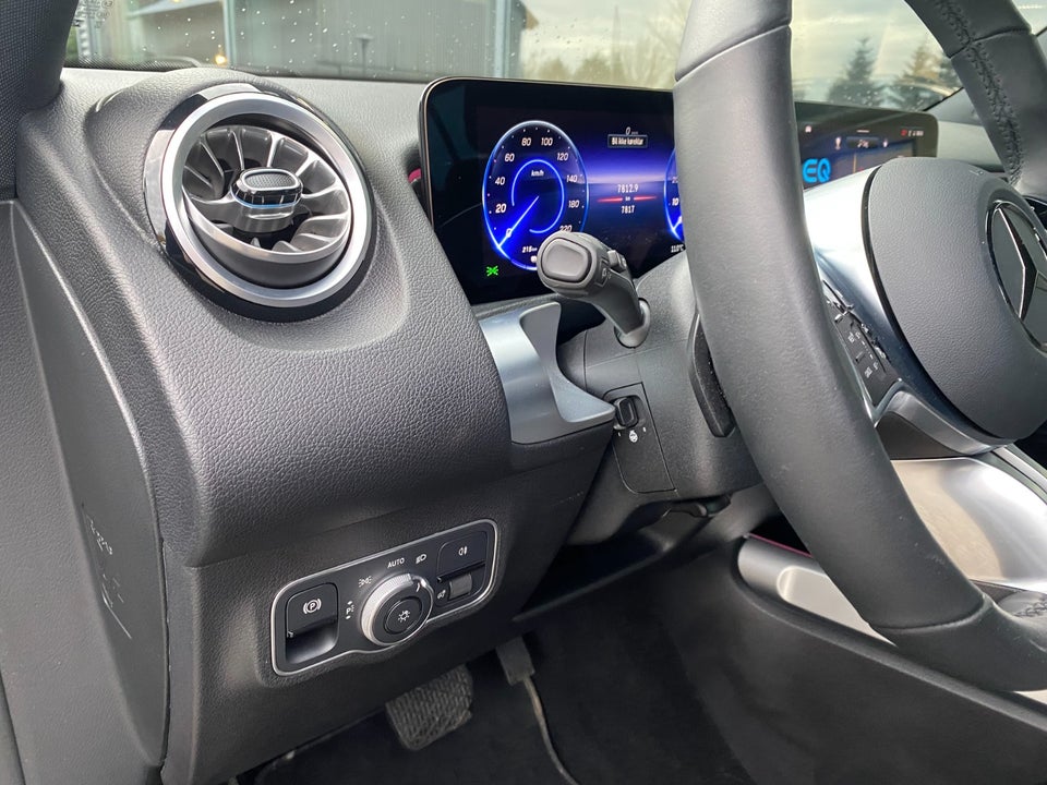 Mercedes EQB250+ Progressive 5d