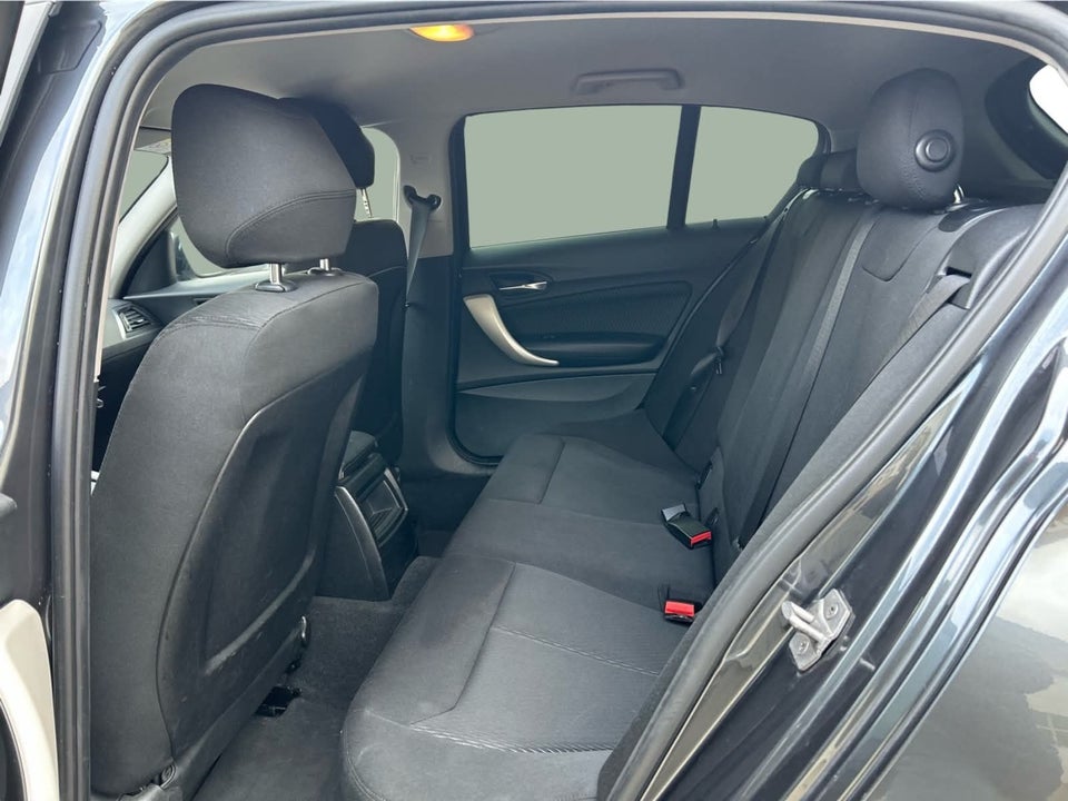 BMW 118d 2,0 Advantage aut. 5d