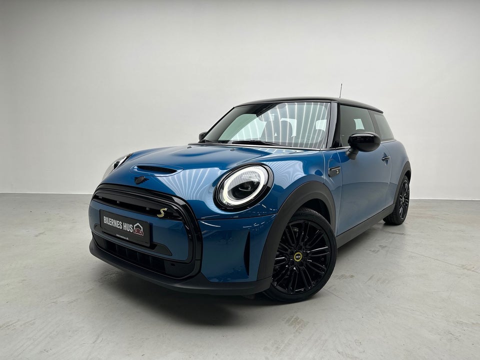 MINI Cooper SE Essential 3d