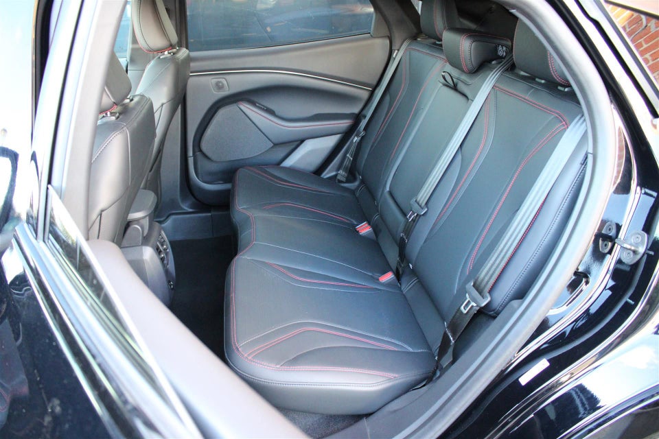 Ford Mustang Mach-E 75 Premium Standard Range AWD 5d