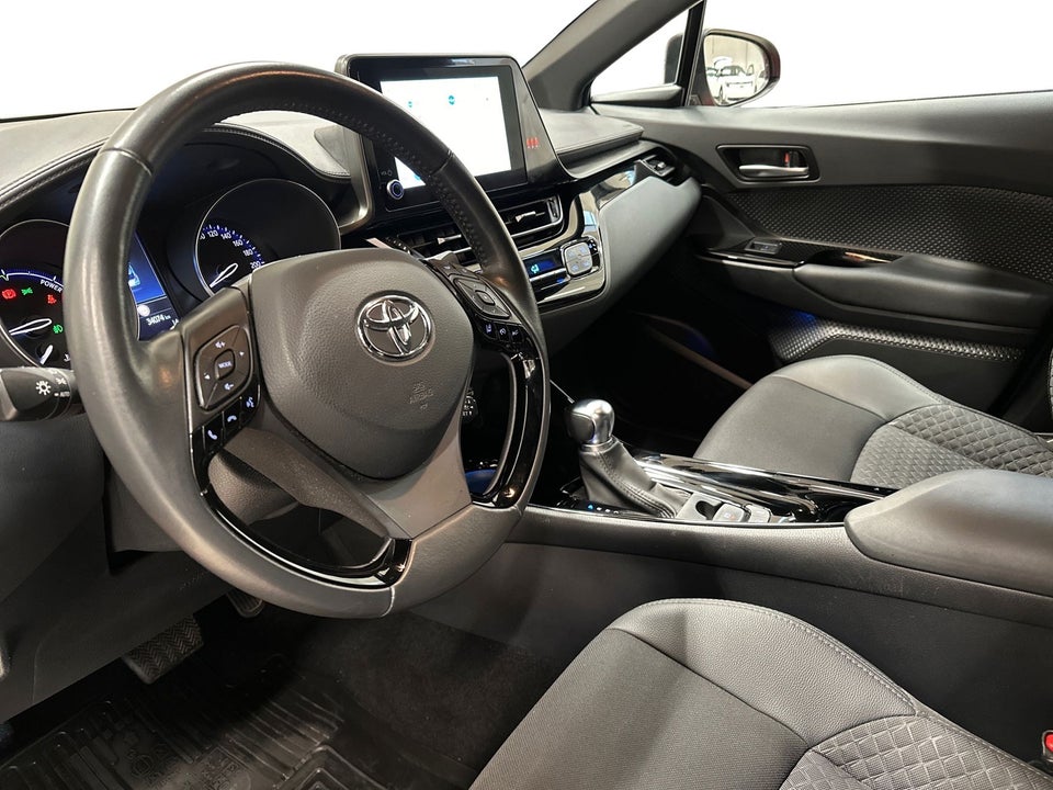 Toyota C-HR 1,8 Hybrid C-LUB Premium CVT 5d