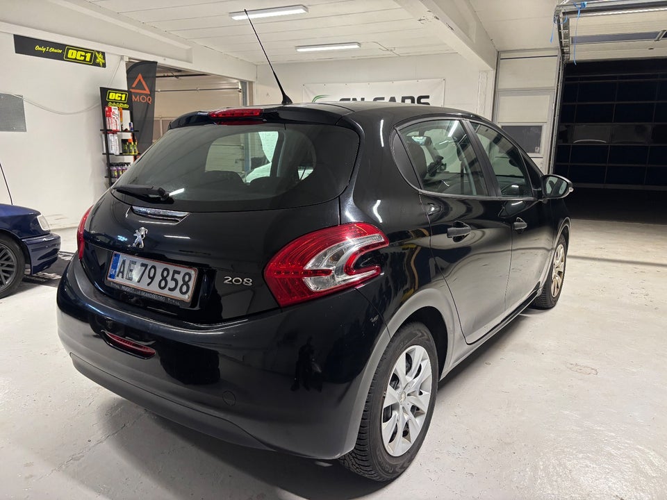 Peugeot 208 1,0 VTi Active 5d