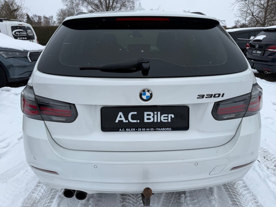 BMW 330i 2,0 Touring aut. 5d