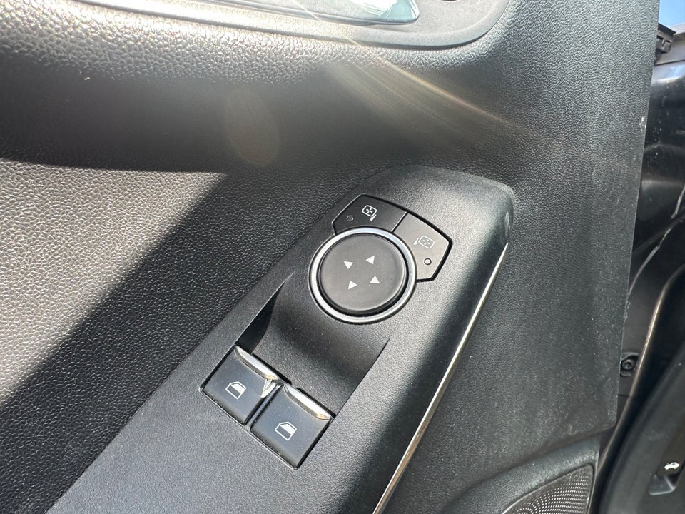 Ford Fiesta 1,0 EcoBoost Titanium 5d