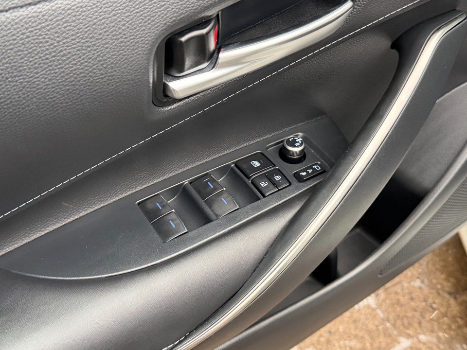 Toyota Corolla 1,8 Hybrid Active Smart Touring Sports MDS 5d