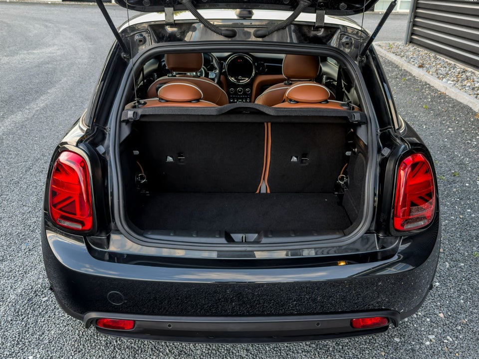MINI Cooper SE Classic Trim 3d