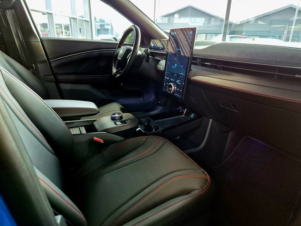 Ford Mustang Mach-E 98 Premium Extended Range 5d