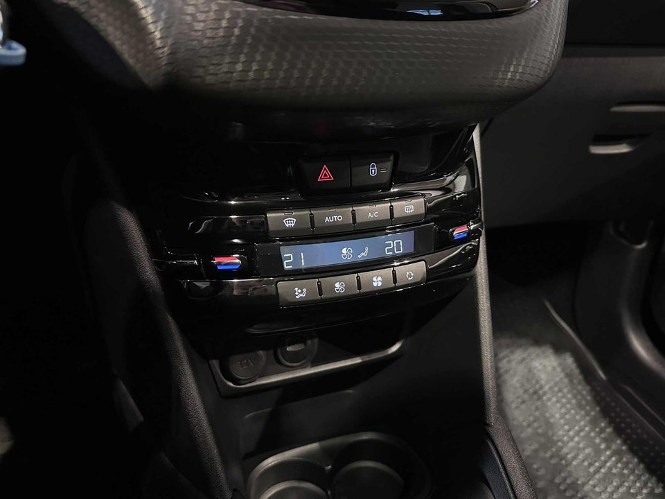 Peugeot 208 1,5 BlueHDi 100 Allure Sky 5d