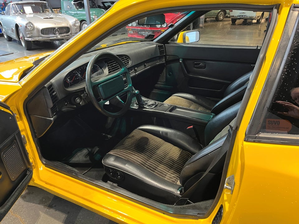 Porsche 944 2,5 Targa 2d