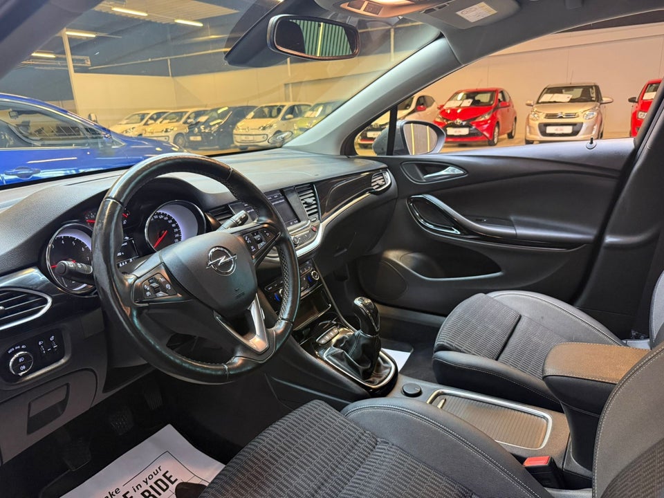 Opel Astra 1,2 T 110 Elegance 5d
