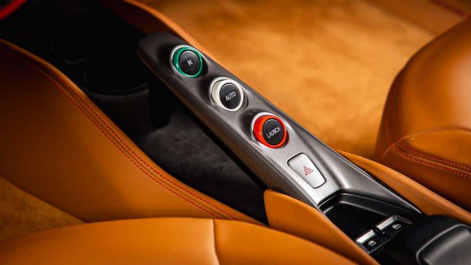 Ferrari F8 Spider 3,9 DCT 2d