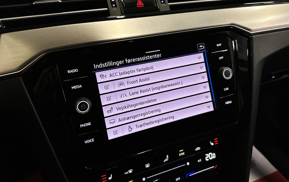 VW Passat 1,5 TSi 150 Elegance Variant DSG 5d