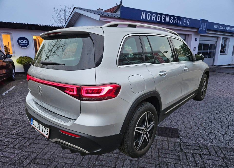 Mercedes EQB250 AMG Line 5d