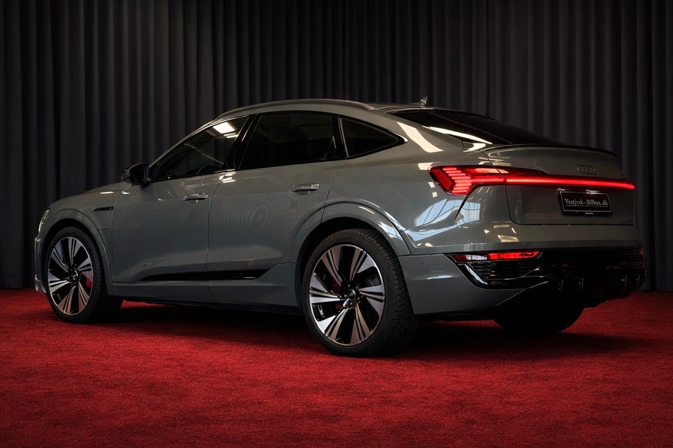 Audi Q8 e-tron 55 S-line Sportback quattro 5d