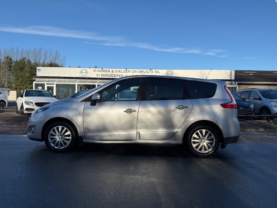 Renault Grand Scenic III 1,6 16V Expression 7prs 5d