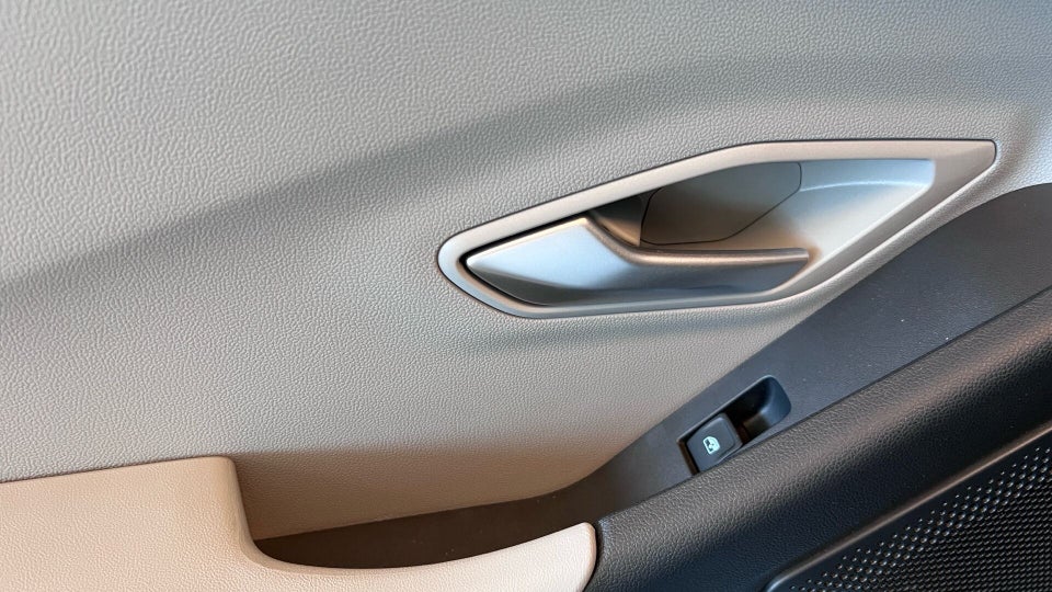 Ford Explorer 77 Premium Extended Range 5d