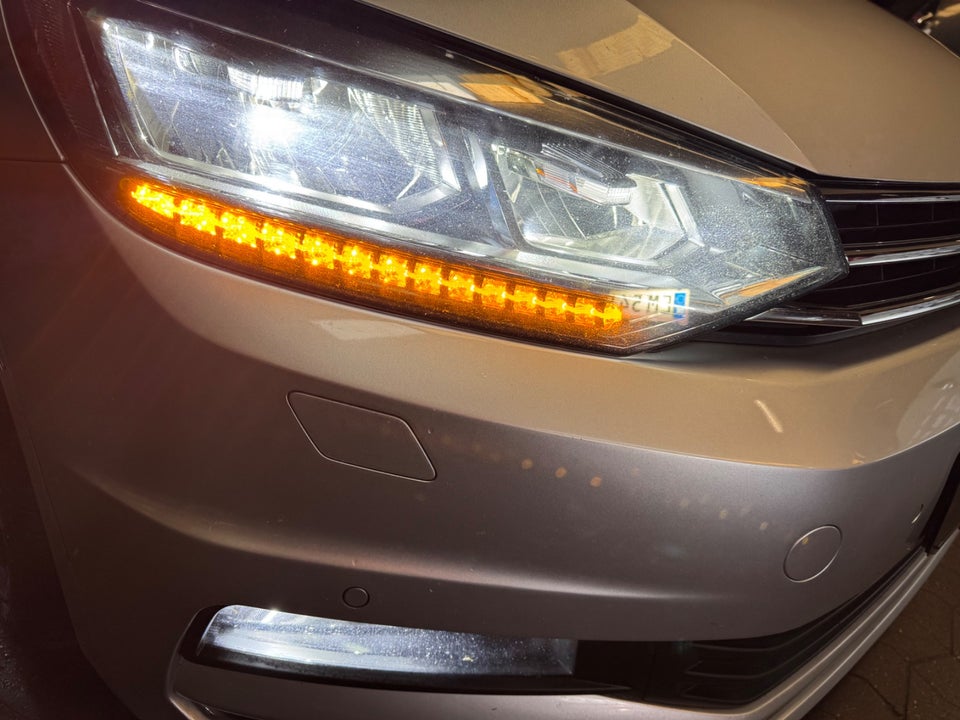 VW Touran 1,6 TDi 115 IQ.Drive DSG 7prs 5d