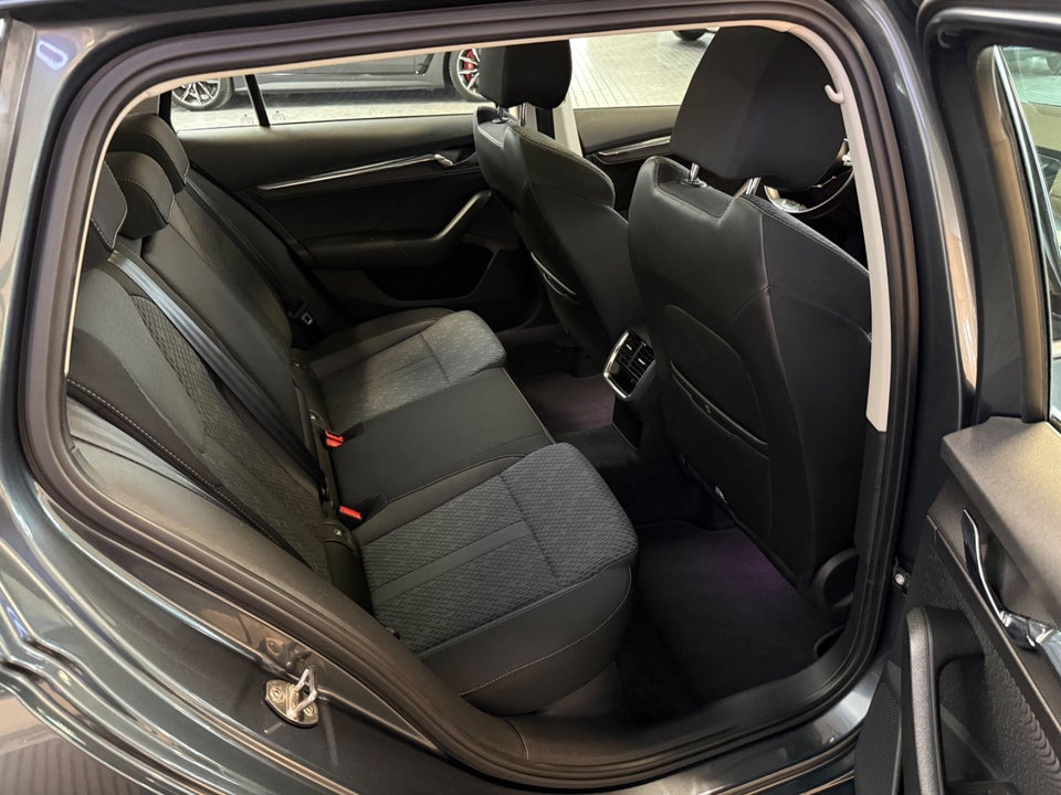 Skoda Octavia 1,4 TSi iV Plus Combi DSG 5d