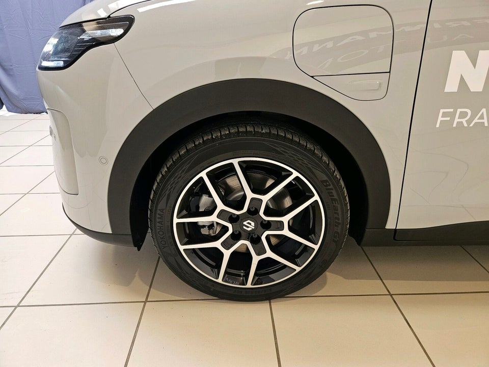 Leapmotor B03X 53 Design 5d