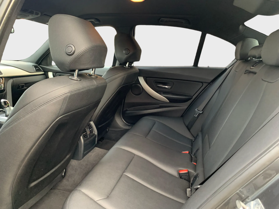 BMW 320d 2,0 aut. 4d