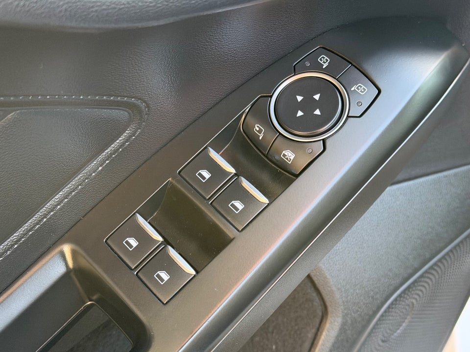 Ford Focus 1,0 EcoBoost mHEV Titanium stc. 5d