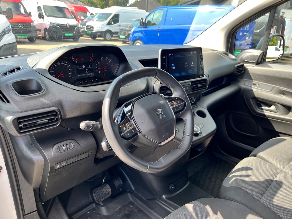 Peugeot Partner 1,5 BlueHDi 130 L2V2 Plus EAT8 Van