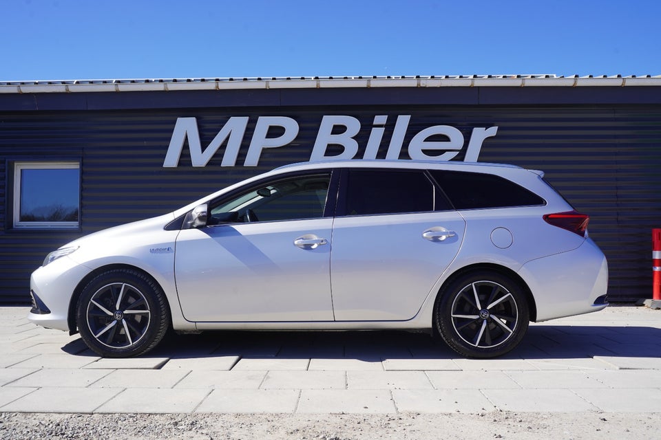 Toyota Auris 1,8 Hybrid H2 Style Touring Sports CVT 5d