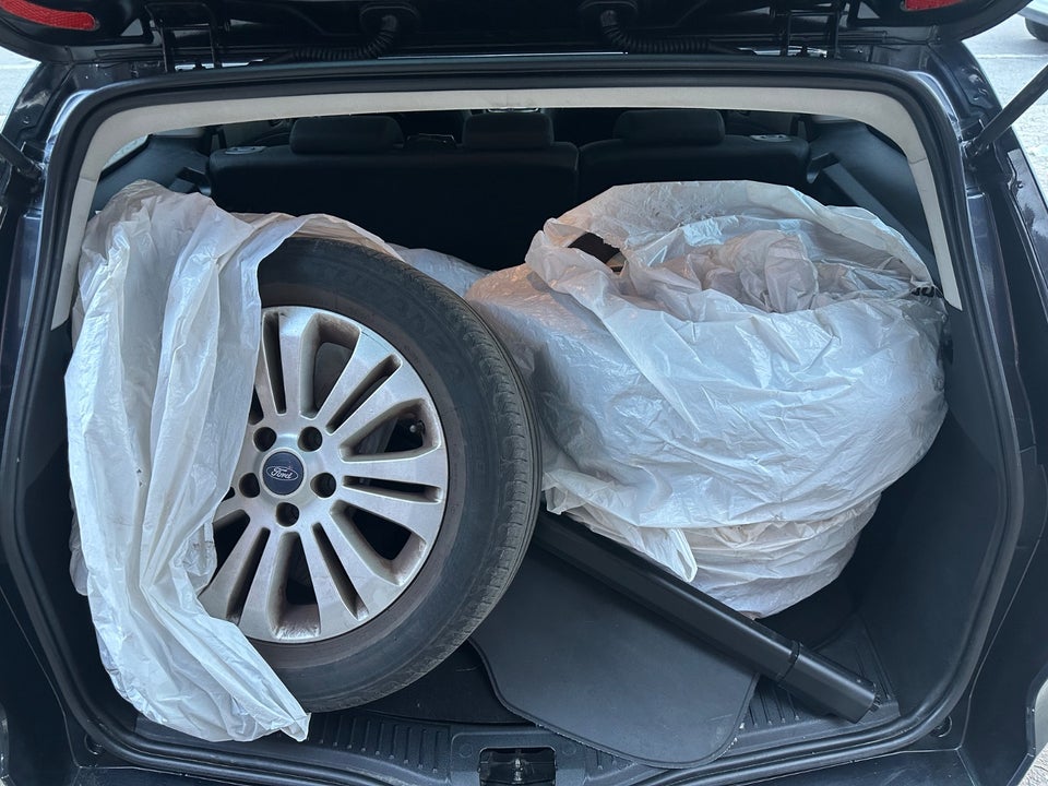 Ford Mondeo 2,3 Ghia stc. aut. 5d