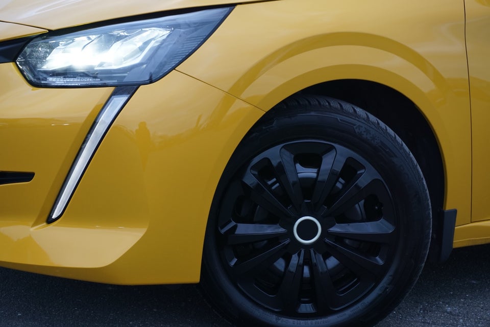 Peugeot 208 1,2 PureTech 100 Allure 5d