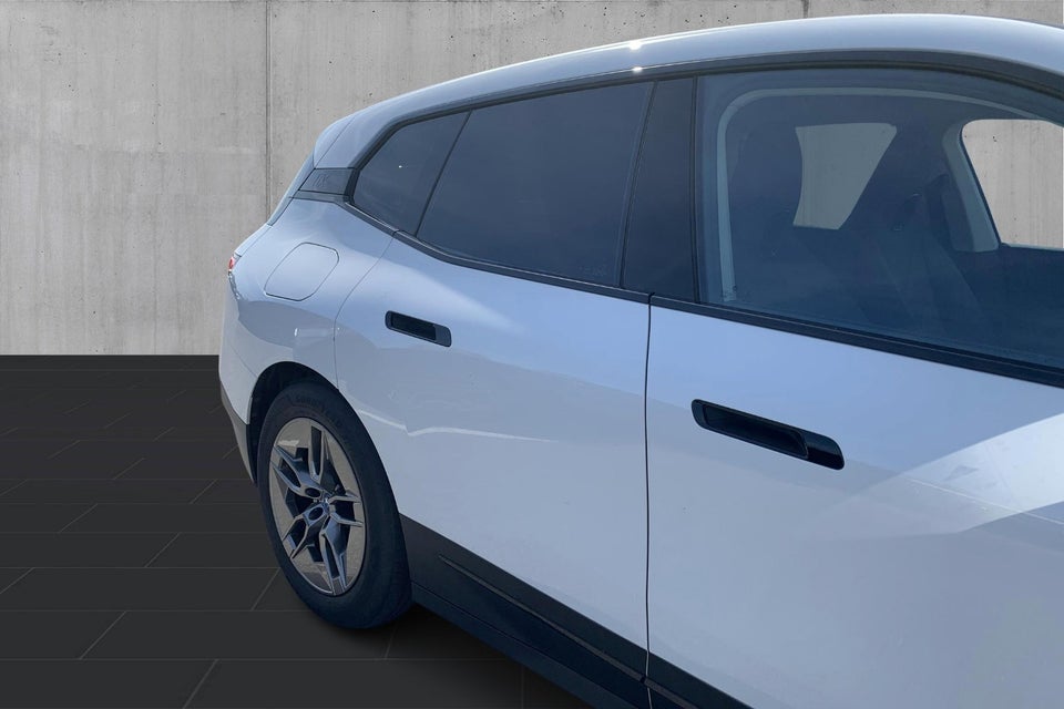 BMW iX xDrive40 5d