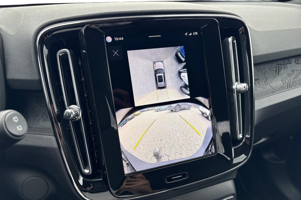 Volvo EX40 Extended Range Plus 5d