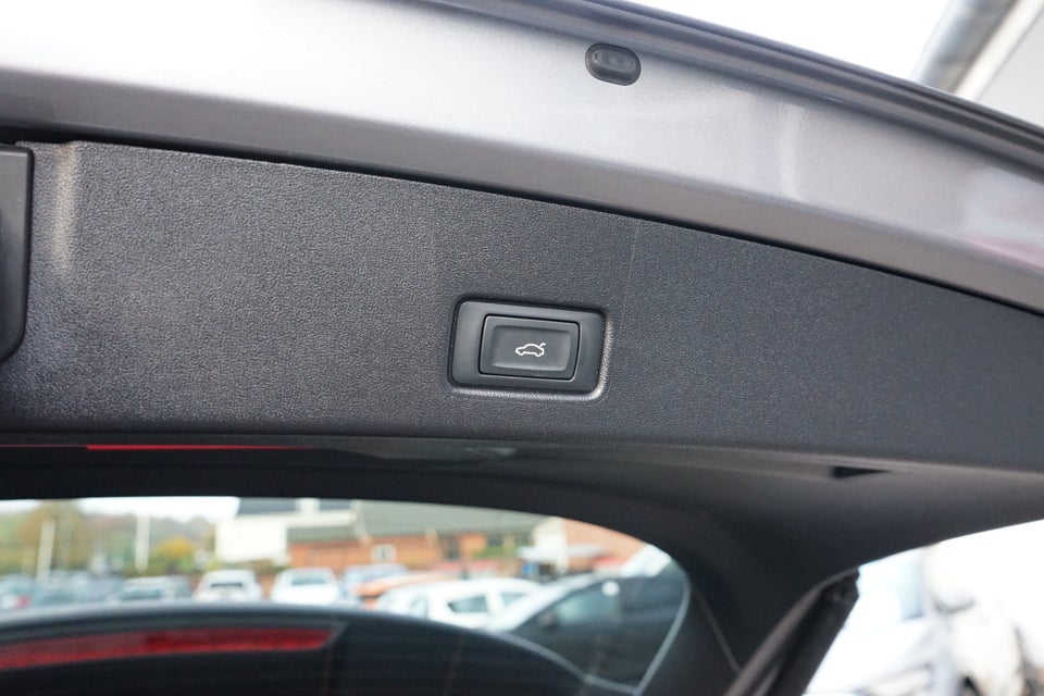 Audi Q4 e-tron 40 Advanced S-line 5d