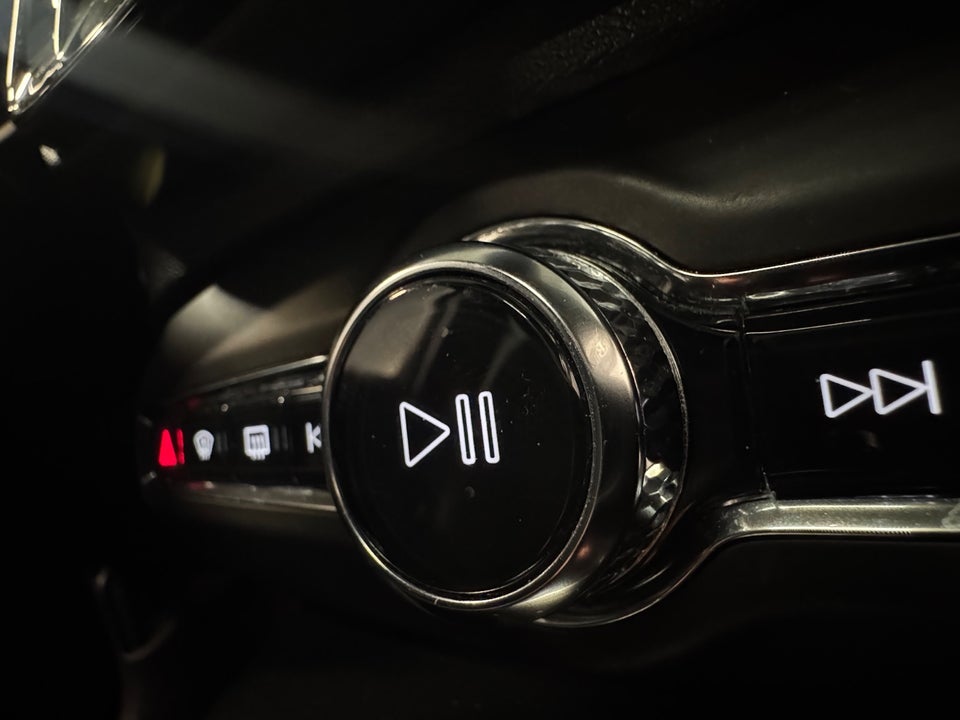 Volvo XC40 1,5 T4 ReCharge R-Design aut. 5d