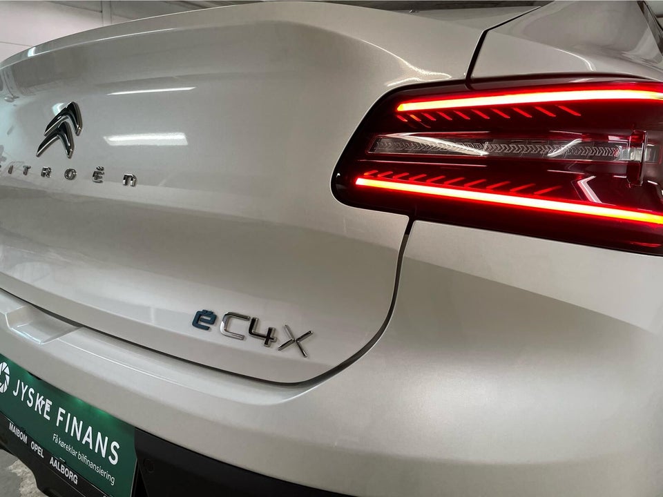 Citroën ë-C4 X 50 Shine 4d