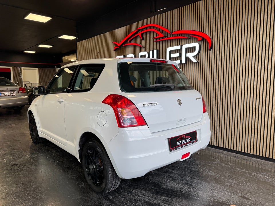 Suzuki Swift 1,3 GL 3d